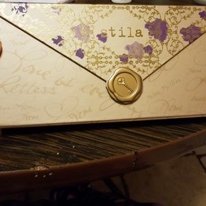 Stila: A whole lot of love gift set